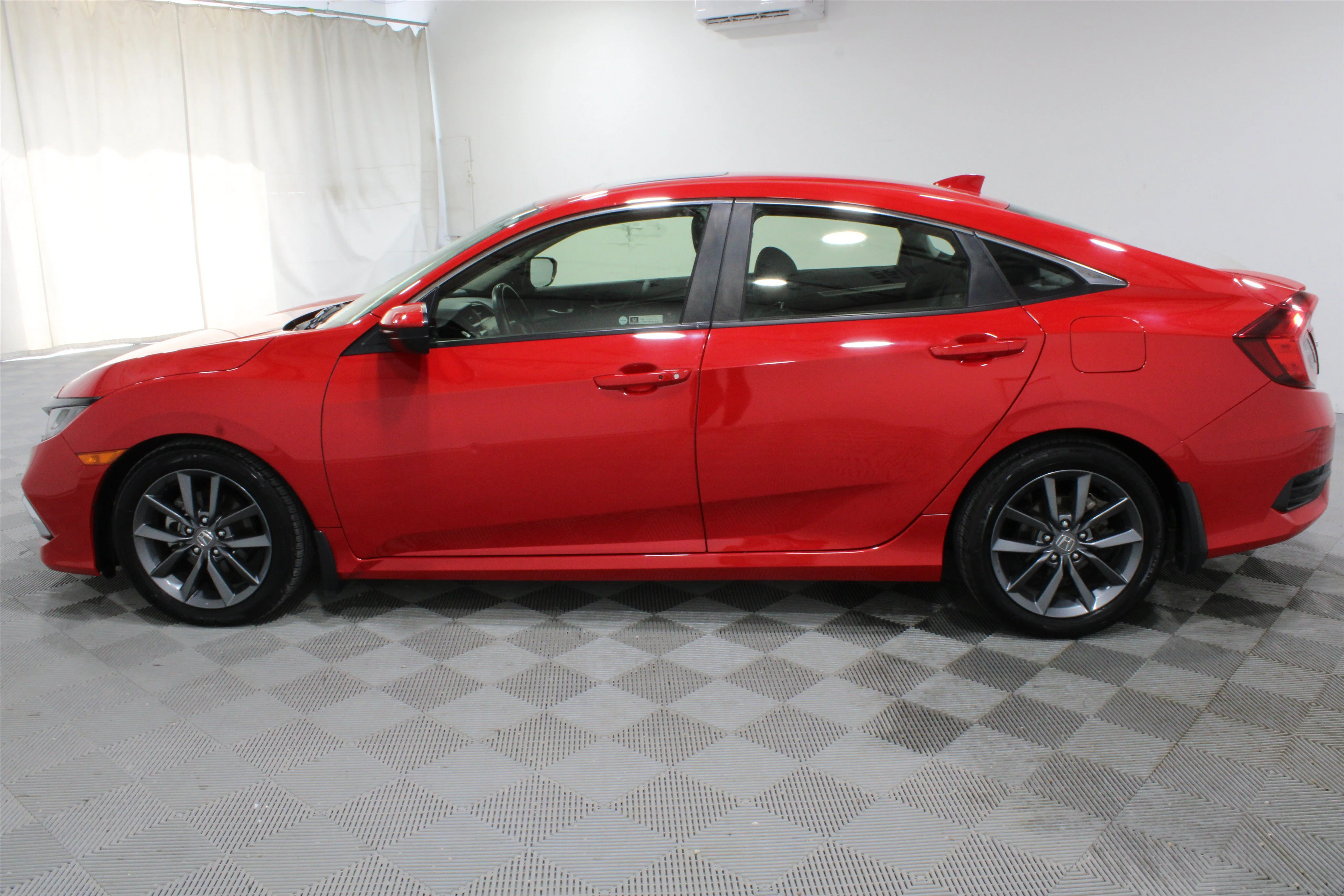 Used 2019 Red Honda EX-L image 29