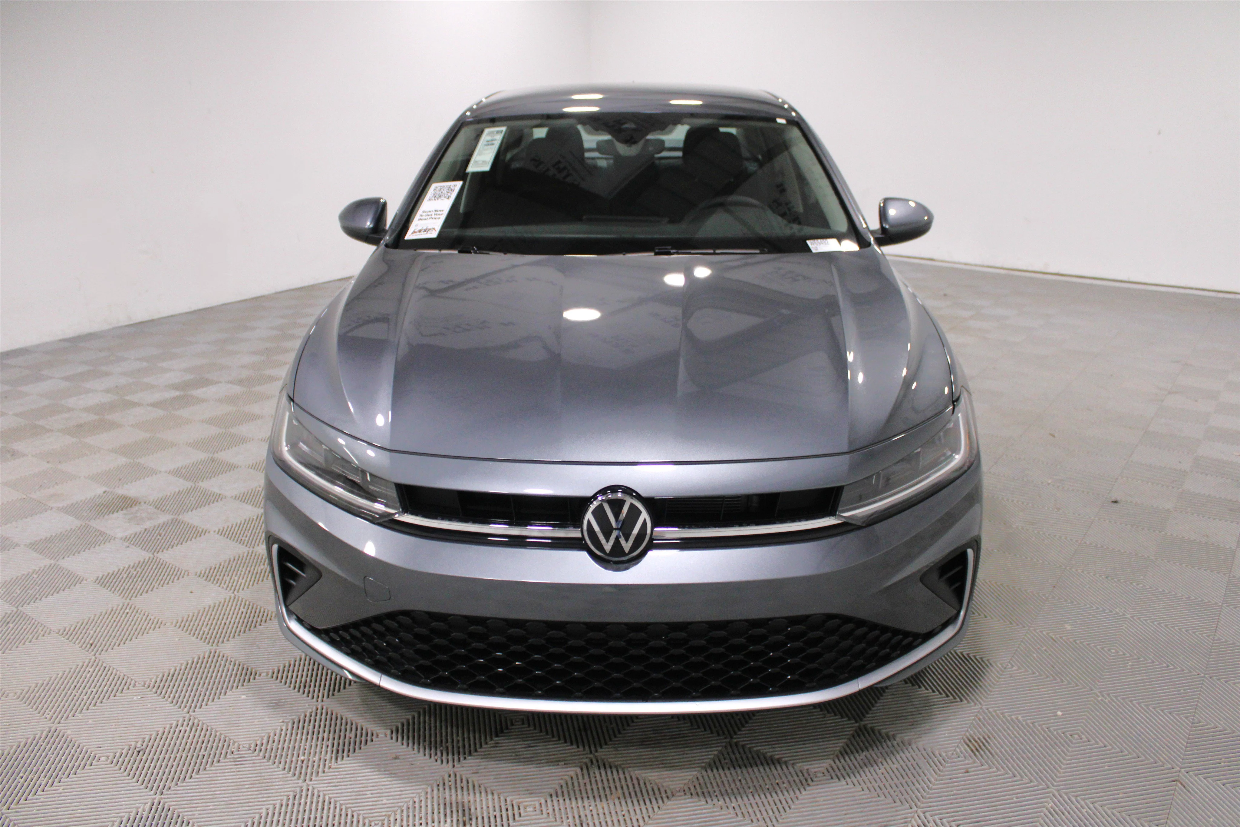 New 2026 Platinum Gray Metallic Volkswagen S image 32