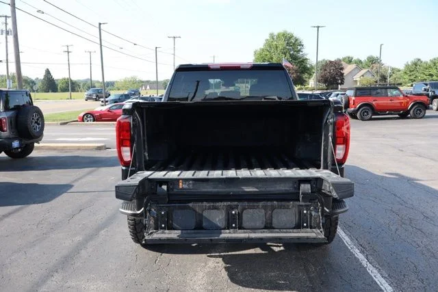 Used 2022 Black GMC Elevation image 5