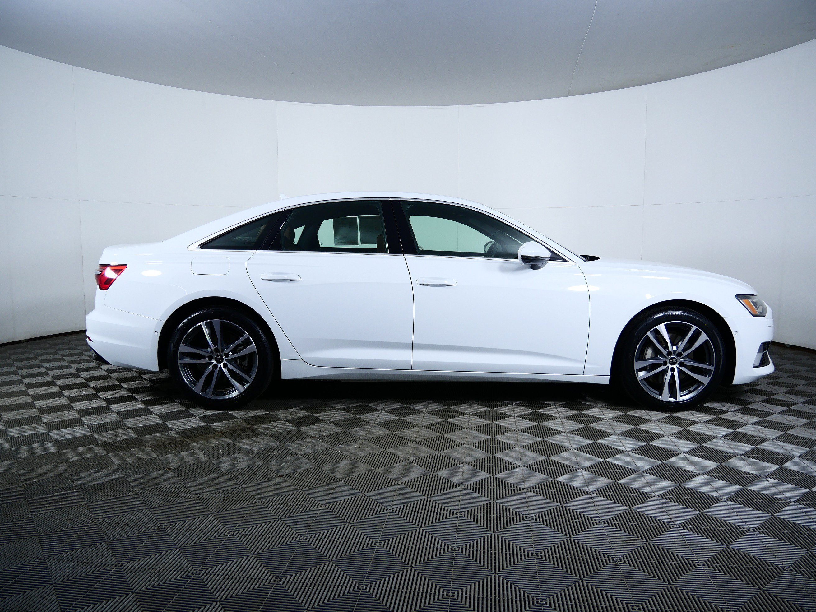 Used 2023  Audi Premium Plus image 8