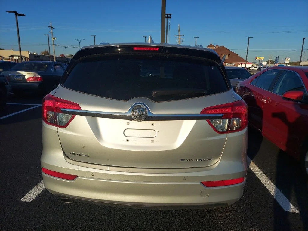 Used 2017 Silver Buick Essence image 3