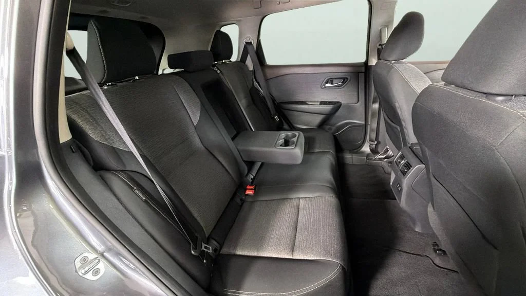 Used 2021 Gray Nissan SV FWD image 28