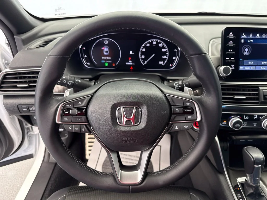 2022 Honda Accord SPORT 4dr Car Slide 23