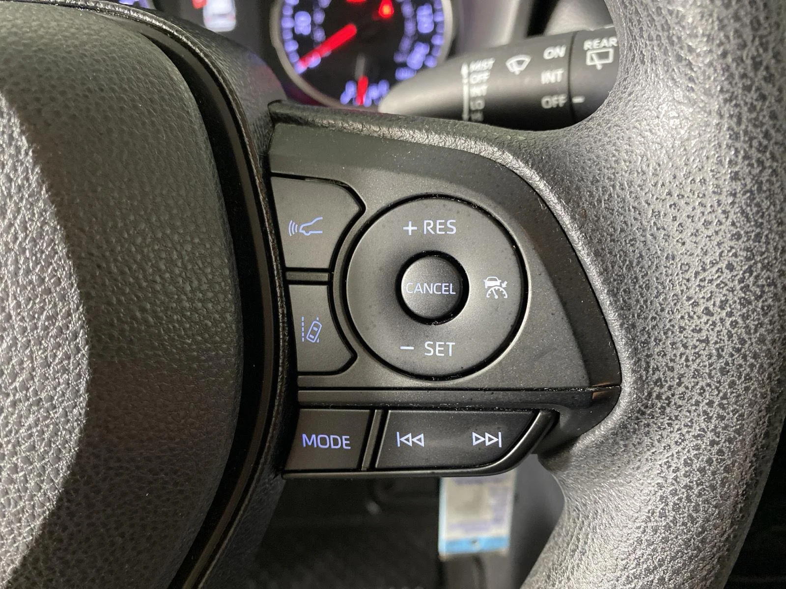 Used 2019 Gy Toyota LE image 15