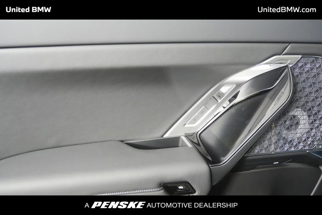New 2026 Black Sapphire Metallic BMW 760i xDrive image 13