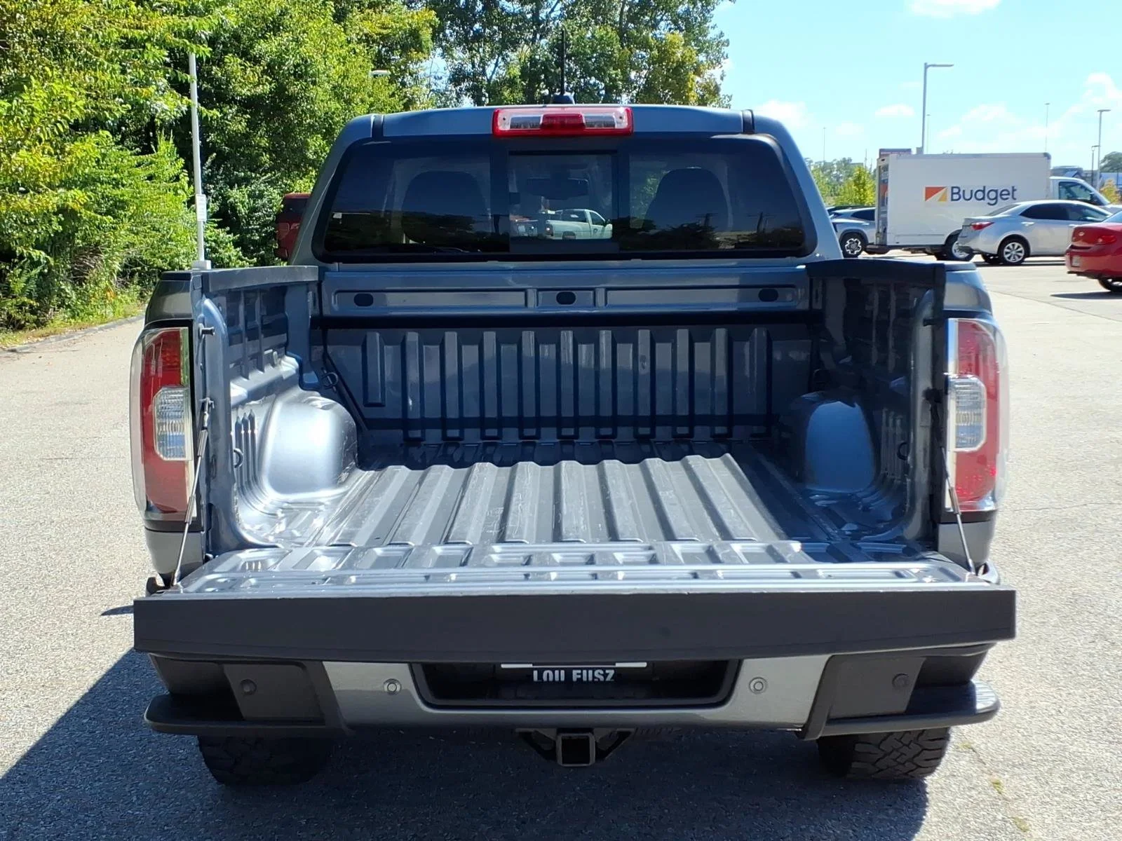 Used 2022 Satin Steel Metallic GMC 4WD AT4 with Leather image 28