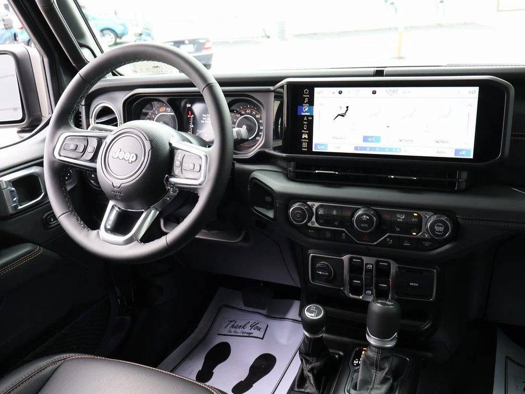 2026 Jeep Wrangler 4-Door Sahara - Photo 13