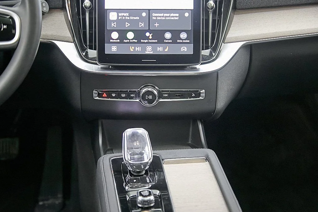 2026 Volvo XC90 Plus - Photo 29