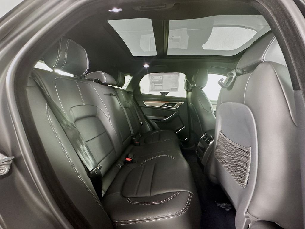 2026 Jaguar F-Pace R-Dynamic S - Photo 27