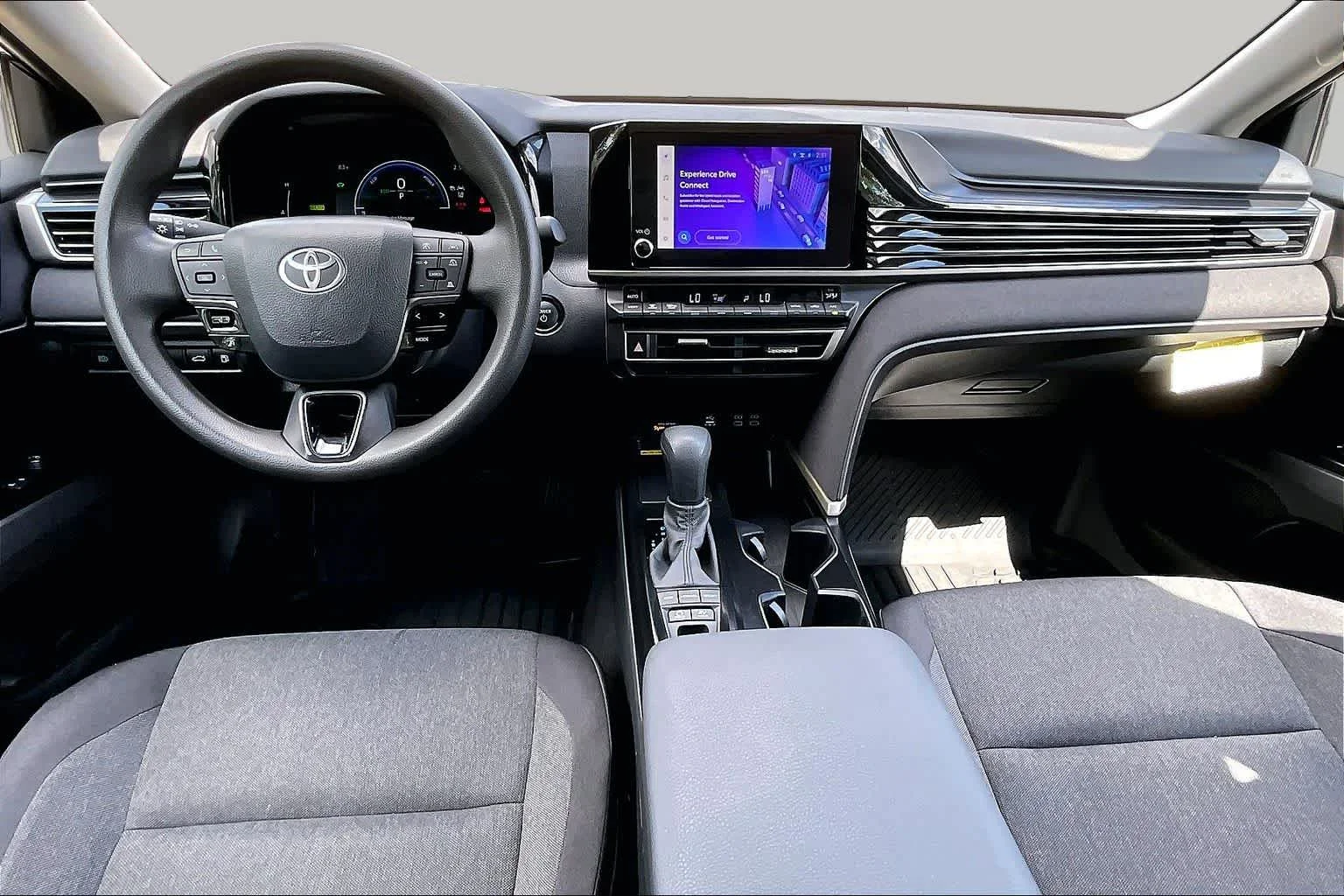 2025 Toyota Camry LE - Photo 16