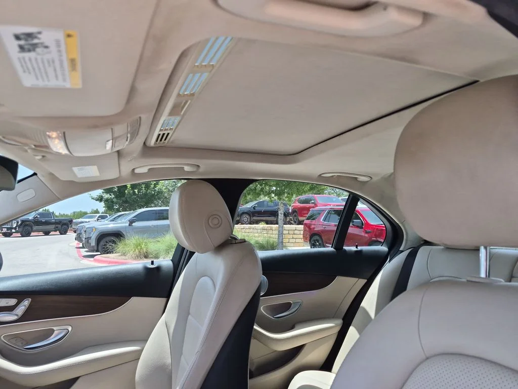 Used 2021  Mercedes-Benz C 300 image 29