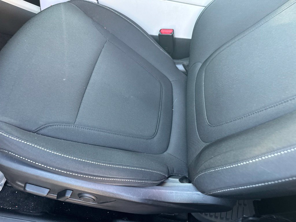 Used 2022 Gray Hyundai SEL image 6