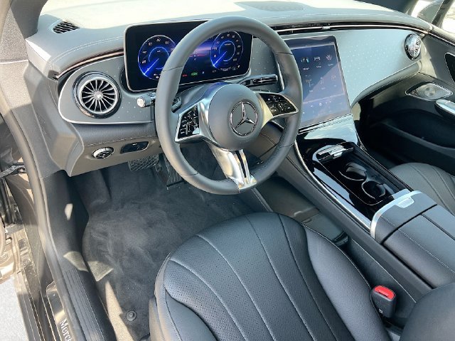 2025 Mercedes-Benz EQE Base - Photo 8