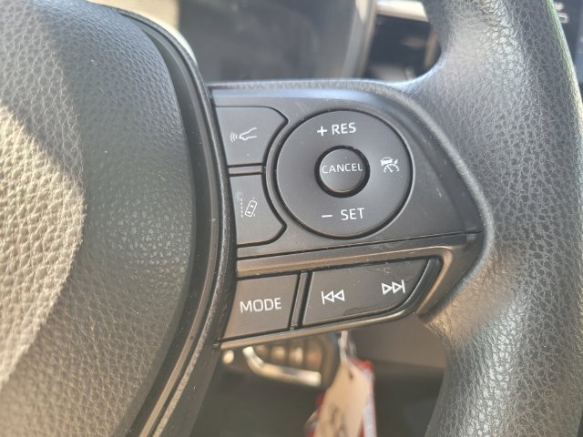 Used 2020  Toyota LE image 26