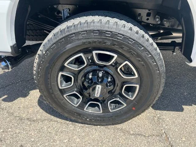 New 2026 Star White Metallic Tri-Coat Ford F-250® Platinum® image 62