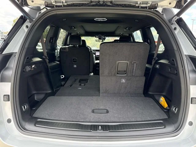 New 2025 Silver Jeep Limited image 8