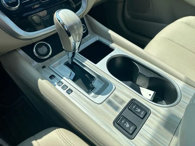 Used 2018 Black Nissan SL image 18