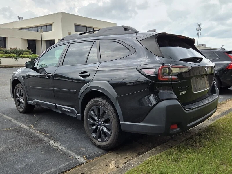 Used 2023 Crystal Black Silica SUBARU ONYX EDITION image 3