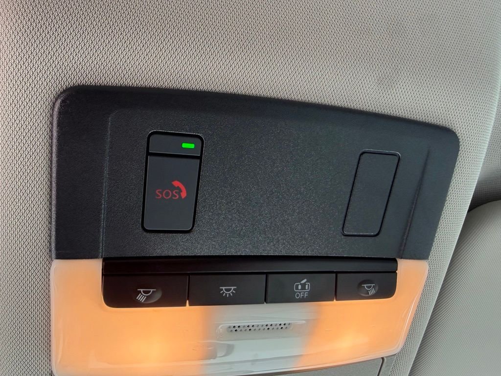Used 2023 White Nissan SV image 5