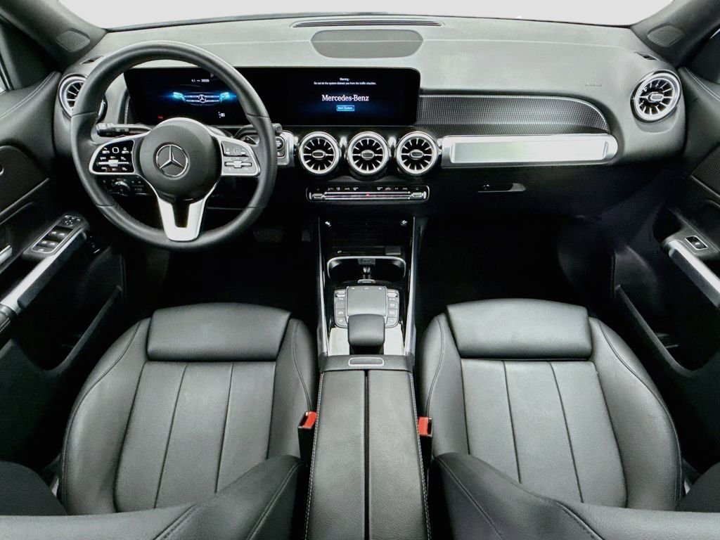 Used 2023 Polar White Mercedes-Benz GLB 250 image 13