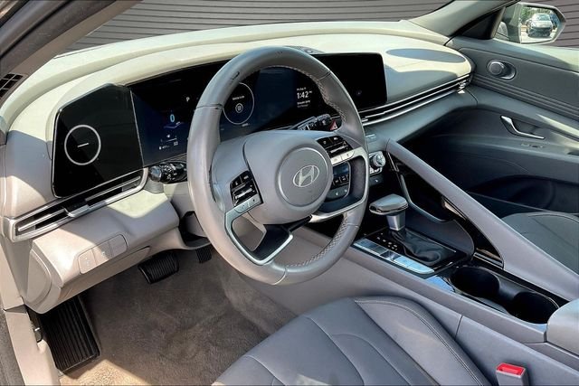 2025 Hyundai Elantra SEL - Photo 19