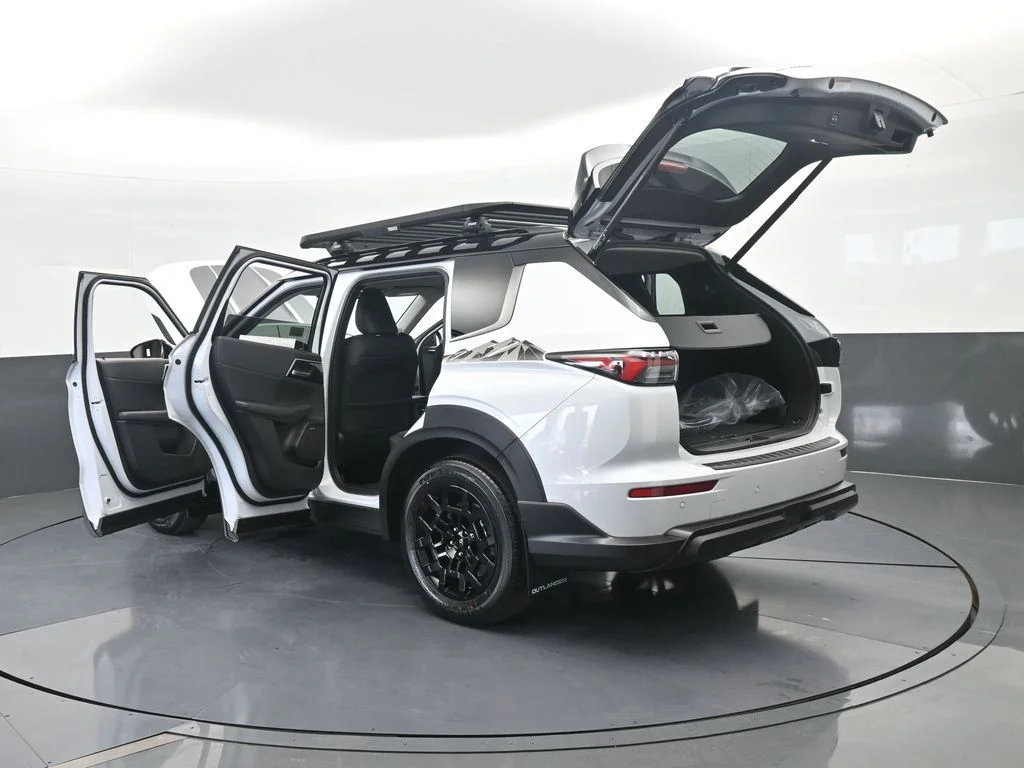 New 2026 White / Black Mitsubishi Trail Edition image 86