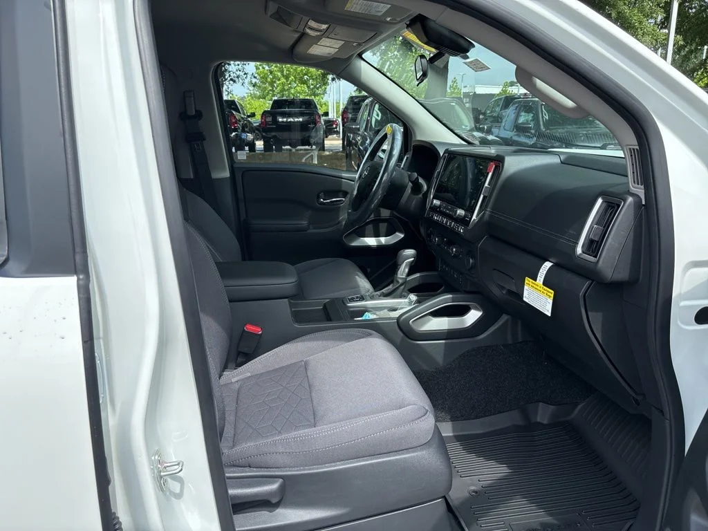New 2026 Glacier White Nissan Crew Cab SV image 18