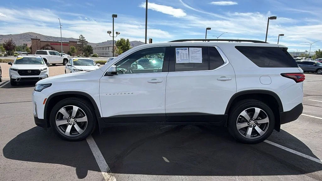 Used 2023 Summit White Chevrolet LT Leather image 6