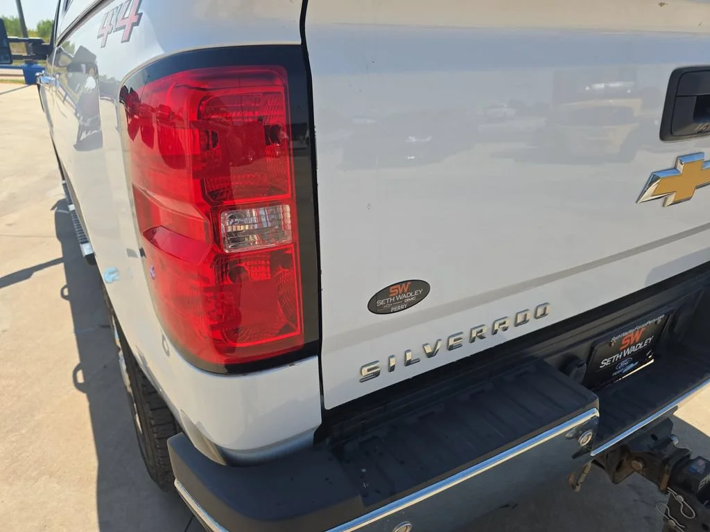 Used 2018 SUMMIT WHITE Chevrolet LTZ image 35