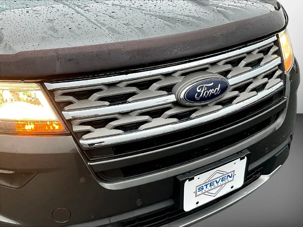 Used 2018 Magnetic Ford XLT image 34