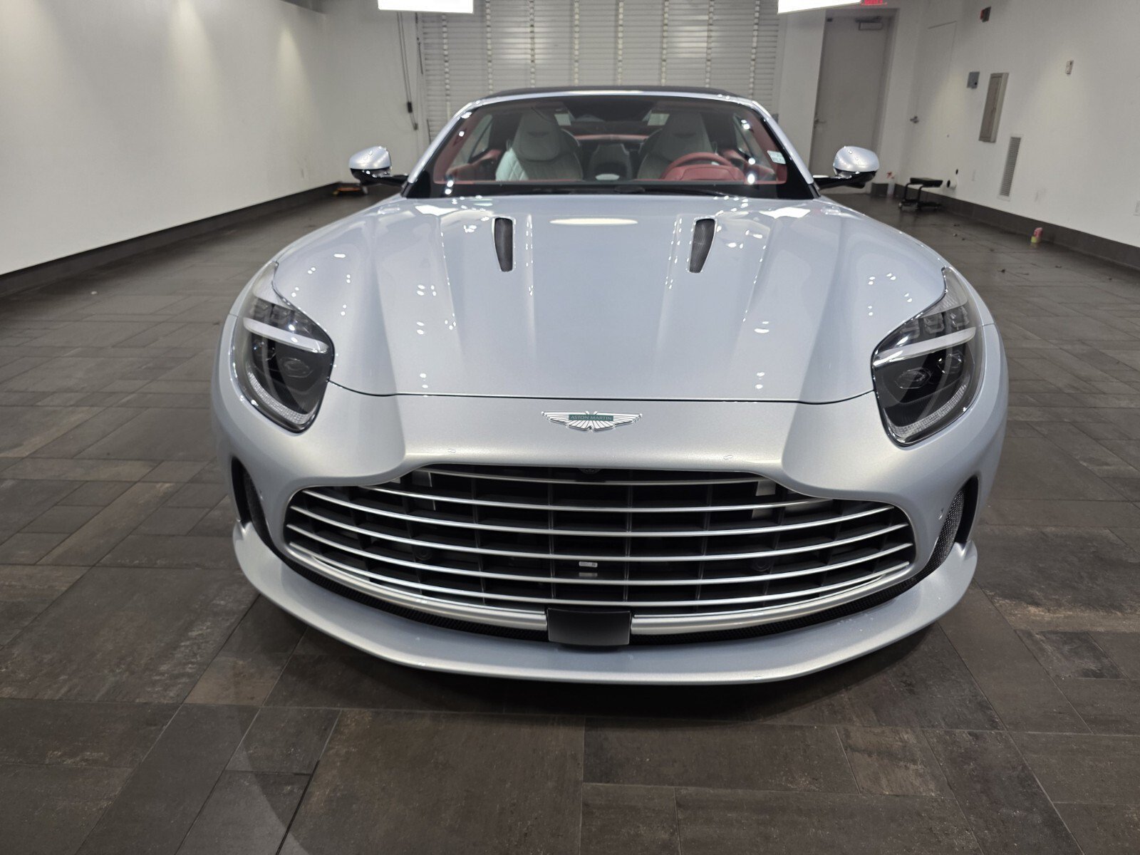 2026 Aston Martin DB12 Base - Photo 28