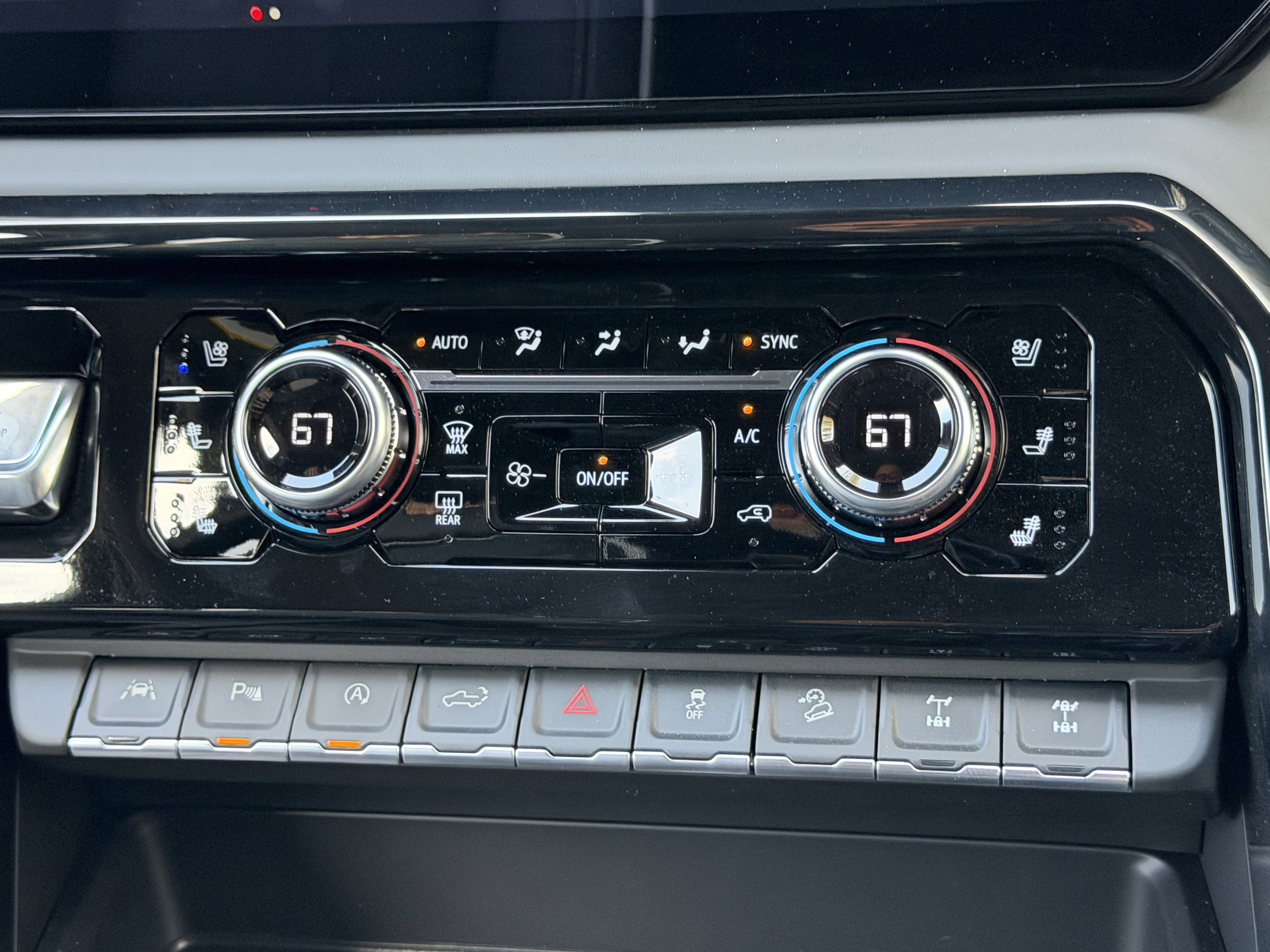 2026 GMC Sierra 1500 AT4X - Photo 35