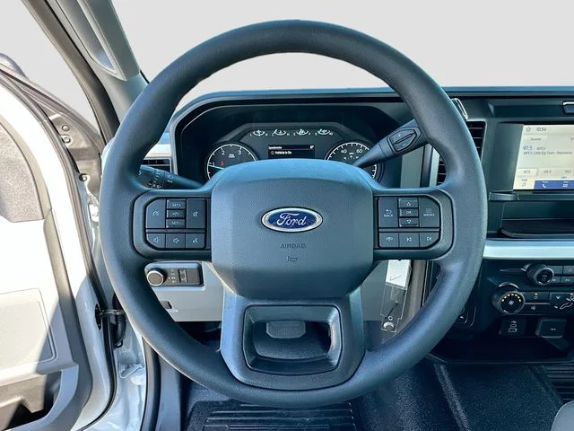 New 2026 Oxford White Ford XL image 7