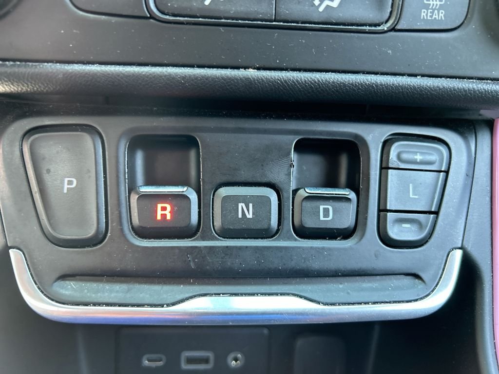 Used 2018 Black GMC SLE image 18