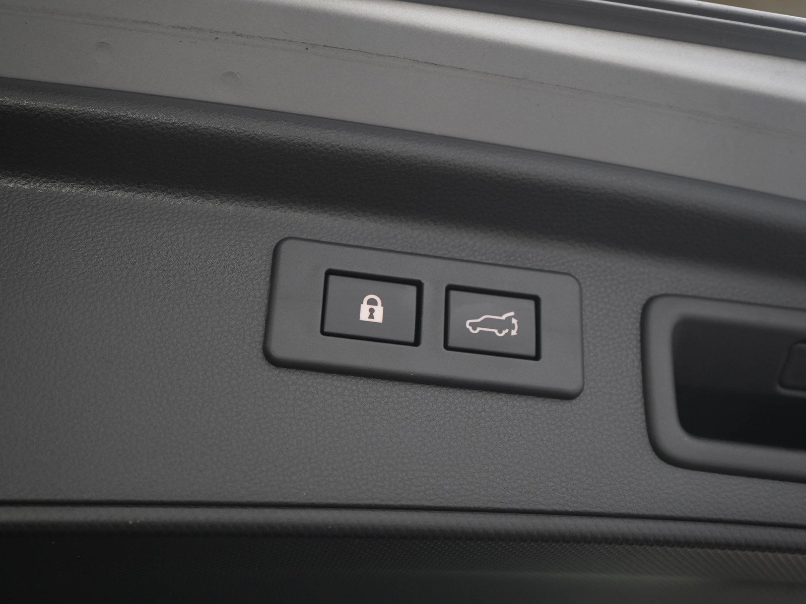 Used 2022 Ice Silver Metallic Subaru Sport image 11