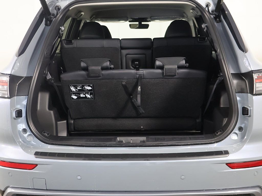 New 2026 Gray Mitsubishi SE image 21
