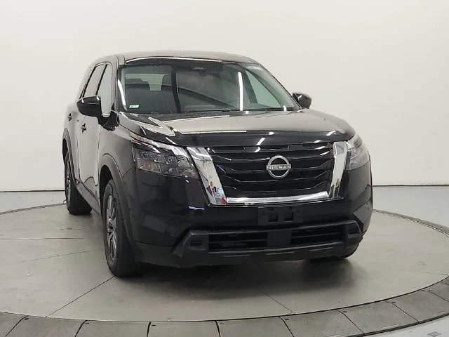 Used 2025 Black Nissan S image 3