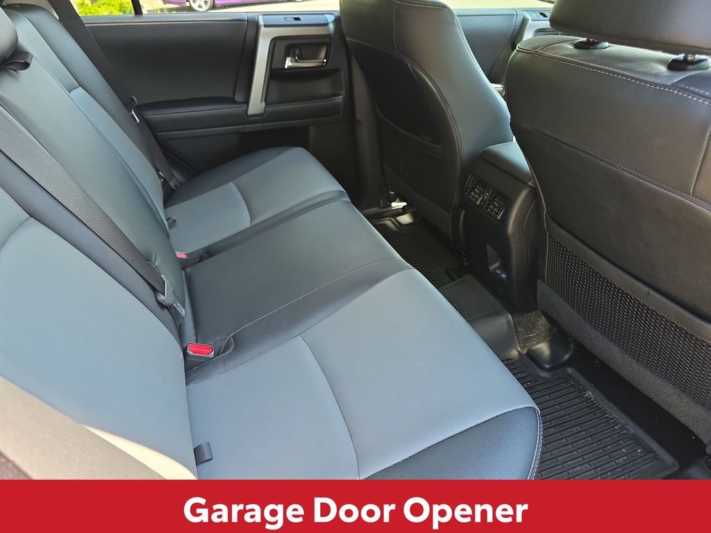 Used 2024  Toyota SR5 Premium image 17