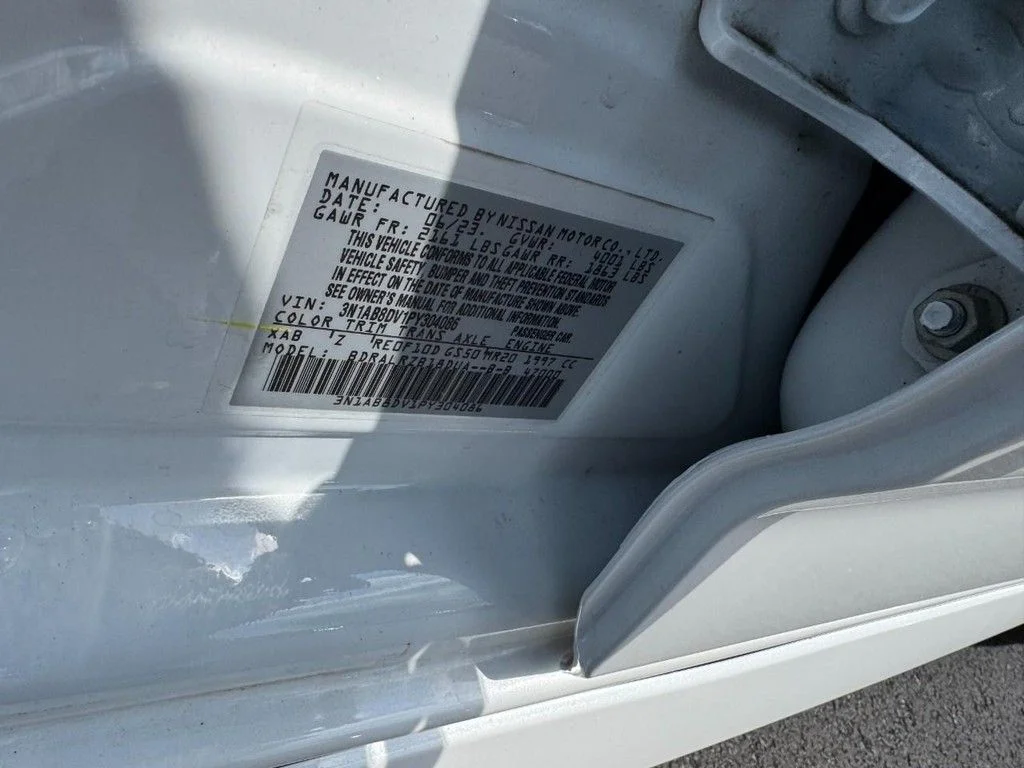 Certified Used 2023 White Nissan SR image 23