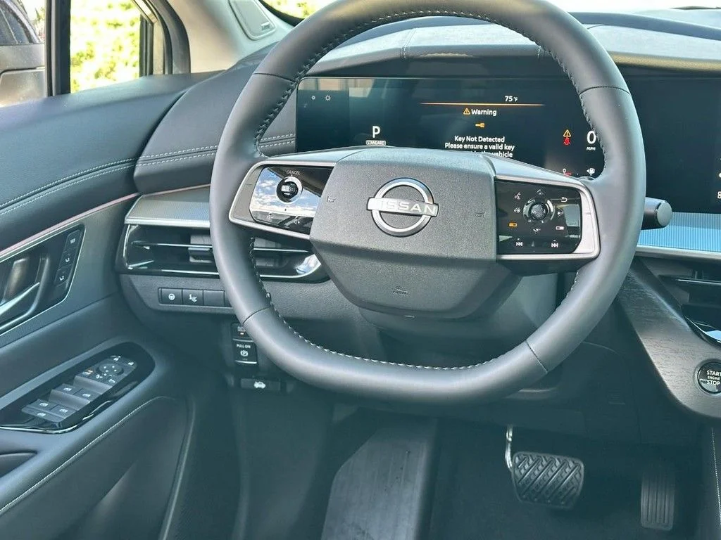 New 2026 Champagne Silver Metallic Nissan Platinum image 7