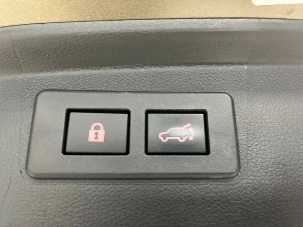 Used 2020 Green Metallic Subaru Onyx Edition XT image 33