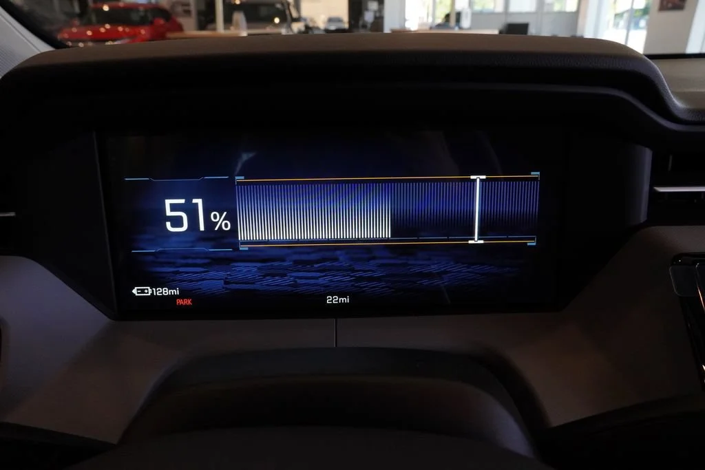 New 2027 Mosaic Black Metallic Chevrolet LT image 14