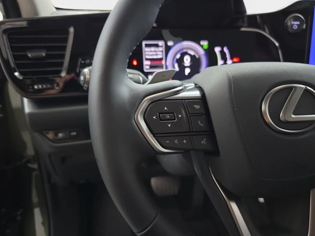 New 2026 Nori Green Pearl Lexus PREMIUM PLUS AWD image 17