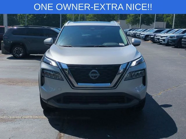 Used 2023 Silver Nissan SV image 8