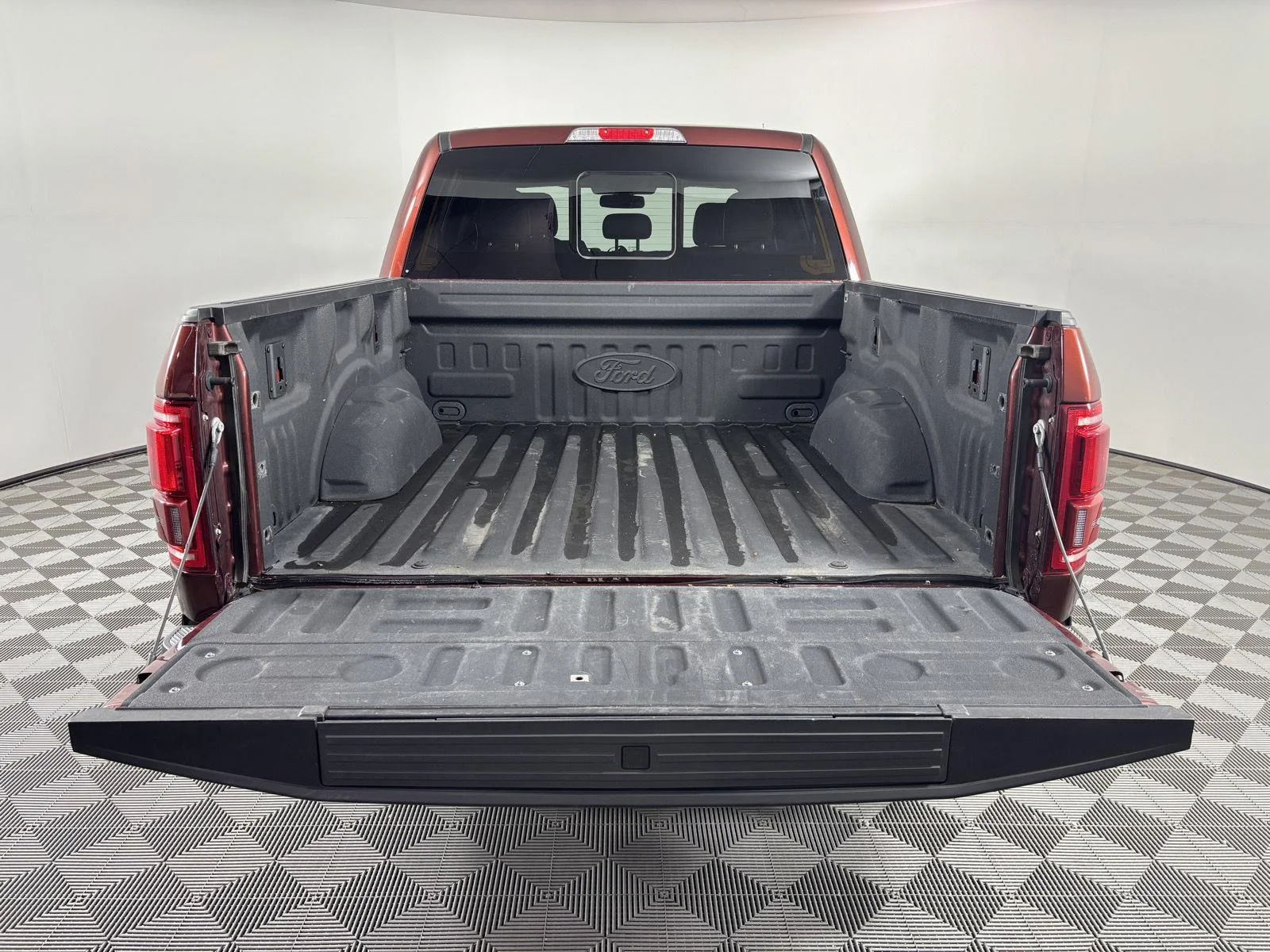 Used 2017 Bronze Fire/Caribou Ford King Ranch image 5