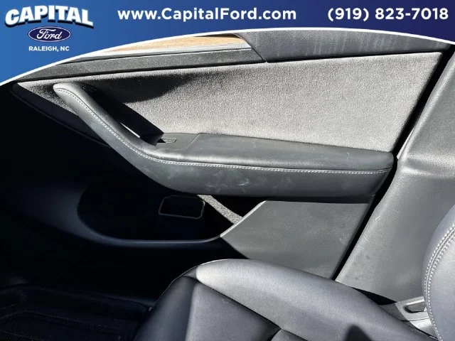 Used 2023  Tesla Performance image 29