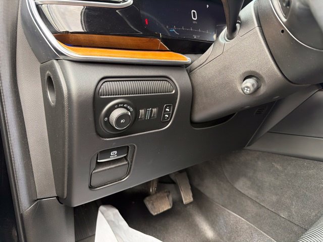 Used 2022 Black Jeep Series III image 16