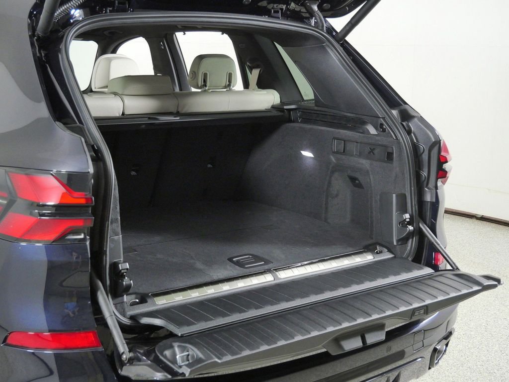 Used 2026 Carbon Black Metallic BMW xDrive50e image 30