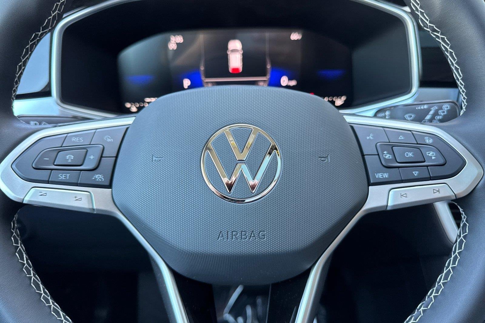 New 2026 Pure White Volkswagen SE image 22