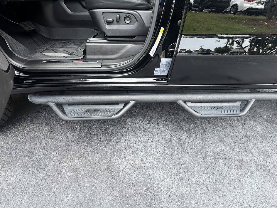 Used 2025 Black Chevrolet ZR2 image 24